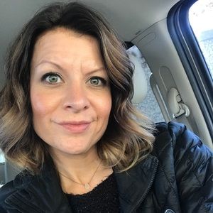 Meet your Posher, Angie